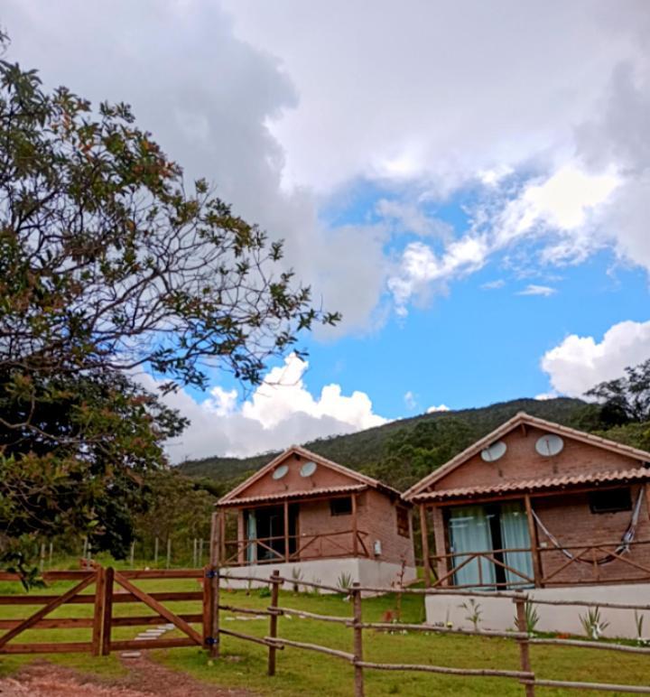 Chalés de Hórus São Tomé das Letras Esterno foto